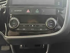 2021 Mitsubishi Outlander 2.0L 2WD 5, белый — фото 21