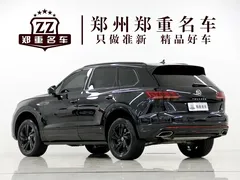 2022 Volkswagen Touareg 3.0TSI Black Sport Package, чёрный — фото 5