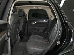 2022 Volkswagen Touareg 3.0TSI Black Sport Package, чёрный — фото 7