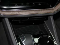 2022 Volkswagen Touareg 3.0TSI Black Sport Package, чёрный — фото 27