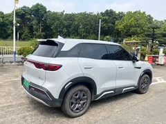2024 BYD Yuan UP 401km Vitality, белый — фото 9