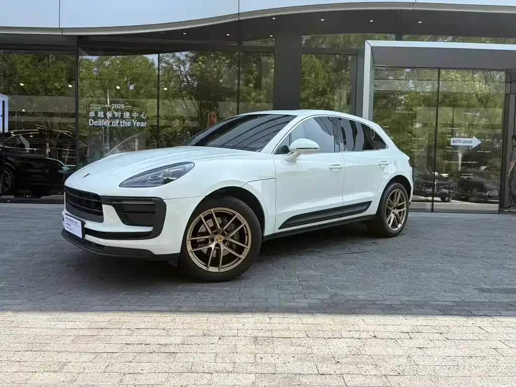 2023 Porsche Macan 2.0T