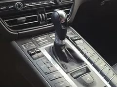 2022 Porsche Macan 2.0T — фото 9