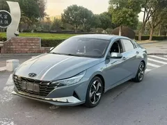 2021 Hyundai Elantra 1.5L CVT LUX Premium — фото 1