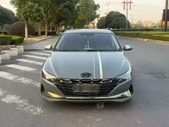 2021 Hyundai Elantra 1.5L CVT LUX Premium — фото 2