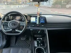 2021 Hyundai Elantra 1.5L CVT LUX Premium — фото 6