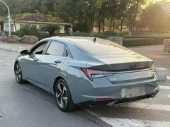 2021 Hyundai Elantra 1.5L CVT LUX Premium — фото 7
