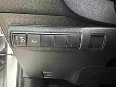 2022 Toyota Levin 185T CVT Luxury, белый — фото 11