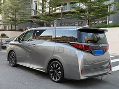 2024 Toyota Alphard Hybrid 2.5L Premium — фото 17