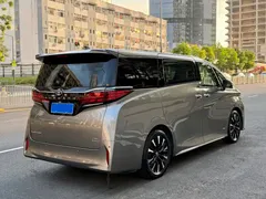 2024 Toyota Alphard Hybrid 2.5L Premium — фото 18