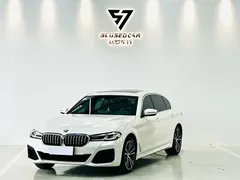 2022 BMW 5 Series 5 530Li M, белый — фото 1