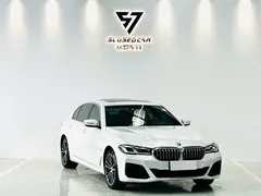 2022 BMW 5 Series 5 530Li M, белый — фото 3