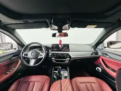 2022 BMW 5 Series 5 530Li M, белый — фото 5