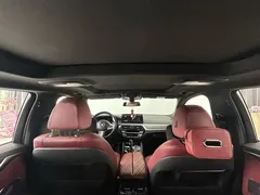 2022 BMW 5 Series 5 530Li M, белый — фото 10