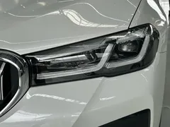 2022 BMW 5 Series 5 530Li M, белый — фото 16