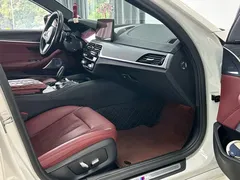 2022 BMW 5 Series 5 530Li M, белый — фото 25