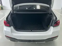 2022 BMW 5 Series 5 530Li M, белый — фото 27