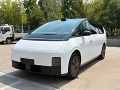 2024 Li Auto MEGA Ultra, белый — фото 2
