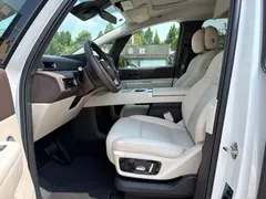 2024 Li Auto MEGA Ultra, белый — фото 4