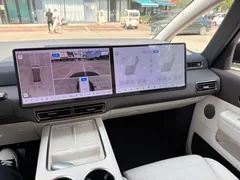 2024 Li Auto MEGA Ultra, белый — фото 6