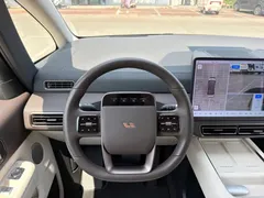 2024 Li Auto MEGA Ultra, белый — фото 9