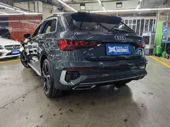 2022 Audi A3 Sportback 35 TFSI, зелёный — фото 6