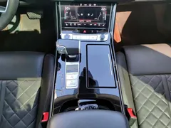 2022 Audi A8L 50 TFSI quattro, чёрный — фото 14