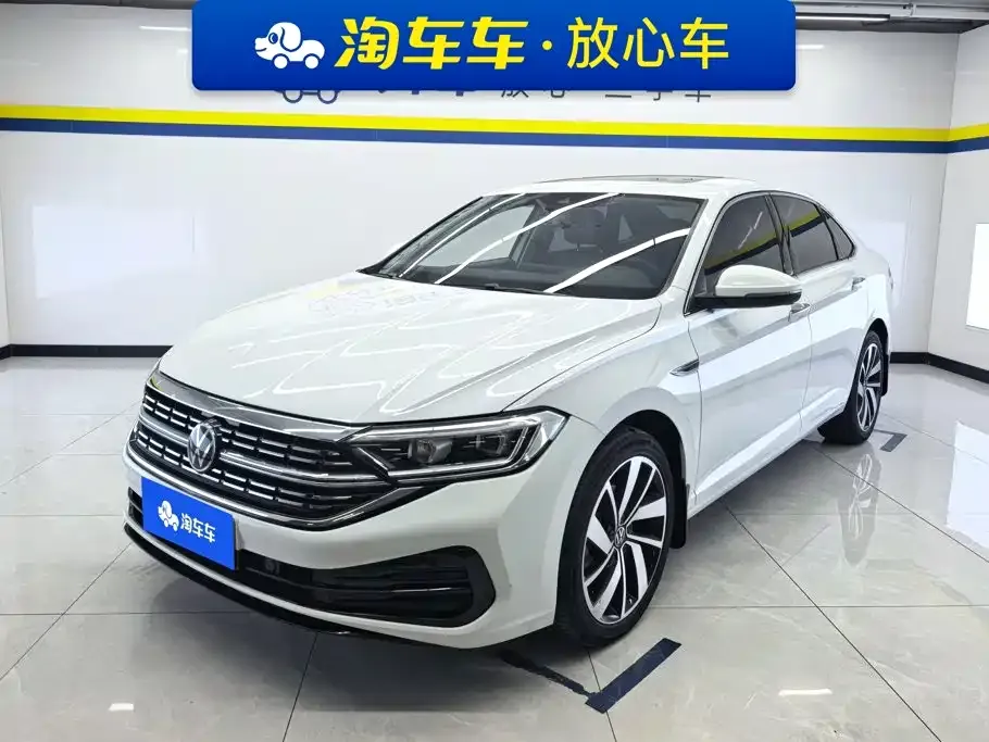 2023 Volkswagen Sagitar 300TSI DSG