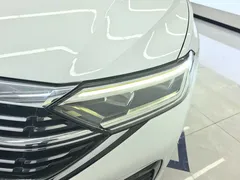 2023 Volkswagen Sagitar 300TSI DSG, белый — фото 5