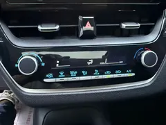 2021 Toyota Corolla 1.2T S-CVT Elite, белый — фото 12