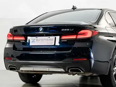2022 BMW 5 Series 5 525Li M, чёрный — фото 7