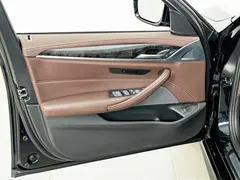 2022 BMW 5 Series 5 525Li M, чёрный — фото 16