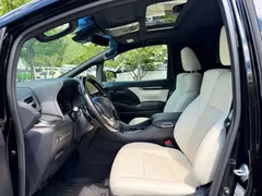 2020 Lexus LM 300h, чёрный — фото 12
