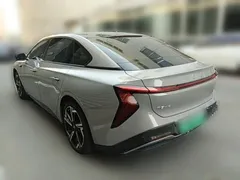 2024 Hongqi EH7 760 Pro+ 4WD — фото 7