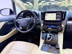 2021 Toyota Alphard Hybrid 2.5L Premium, белый — фото 13