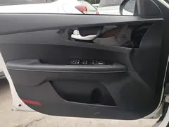 2021 Kia Cerato 1.5L CVT, белый — фото 7