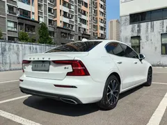 2022 Volvo S60 B4 Luxury, белый — фото 8