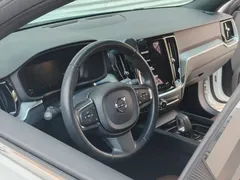 2022 Volvo S60 B4 Luxury, белый — фото 11
