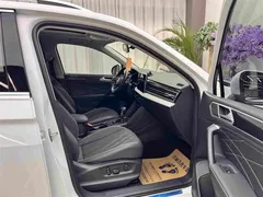 2023 Volkswagen Tiguan L 330TSI AT 2WD, белый — фото 12