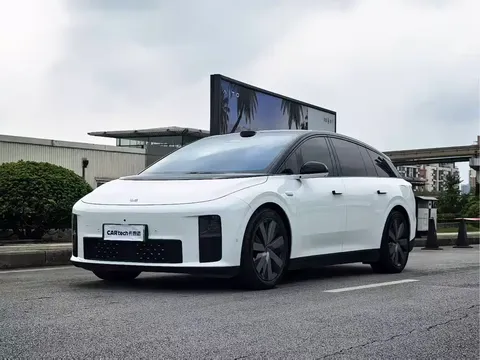 2025 Li Auto i6 4WD