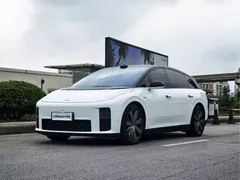 2025 Li Auto i6 4WD, белый — фото 1