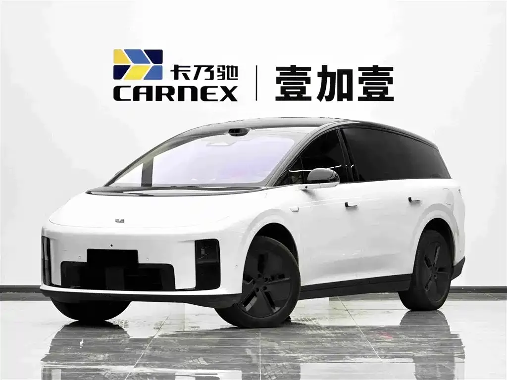 2025 Li Auto i8 Standard