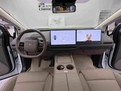 2025 Li Auto i8 Standard, белый — фото 12