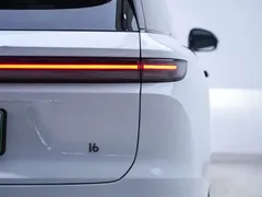 2025 Li Auto i6 2WD Standard, белый — фото 12