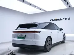 2025 Li Auto i6 2WD Standard, белый — фото 14
