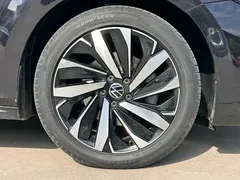 2022 Volkswagen Passat 330TSI Luxury, чёрный — фото 16
