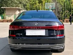 2022 Volkswagen Passat 330TSI Luxury, чёрный — фото 19
