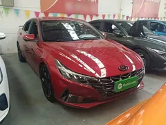 2022 Hyundai Elantra 240TGDi DCT LUX Premium — фото 3