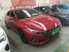 2022 Hyundai Elantra 240TGDi DCT LUX Premium — фото 4