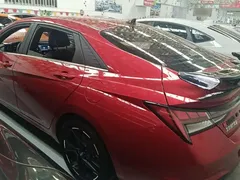 2022 Hyundai Elantra 240TGDi DCT LUX Premium — фото 5